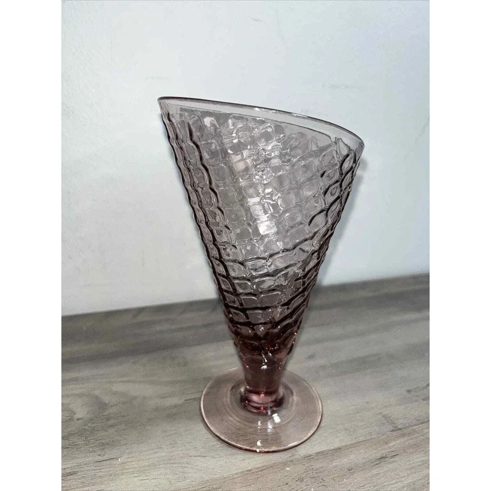 Ice Cream Dessert‎ Dish Vintage Waffle Cone Pattern Pink Glass 6.5 Inch